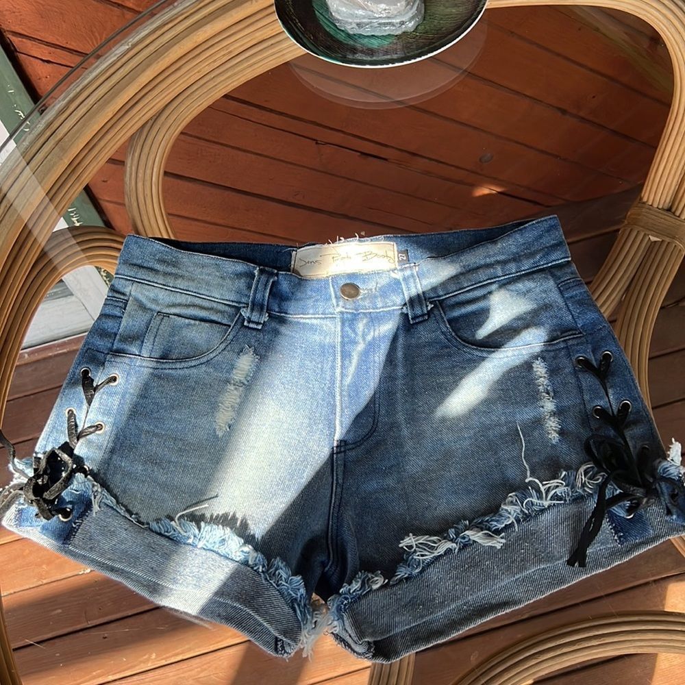 Jens Pirate booty lace up jean shorts